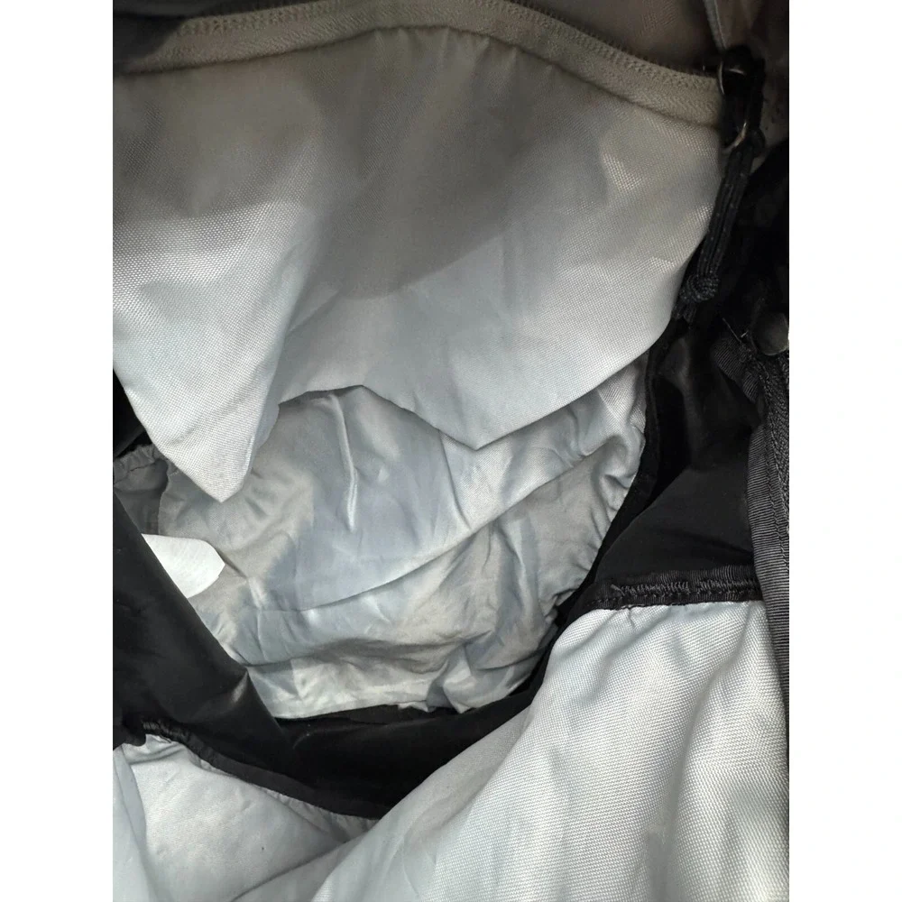Arc'teryx Index 15 Backpack‎ Vancouver Edition Black Daypack Travel Bag - Picture 8 of 13